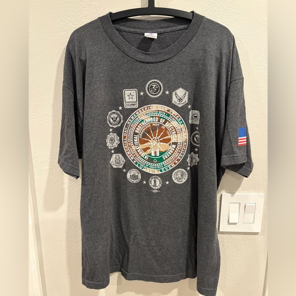 Union Made in the USA Gray Military T-shirt Men’s Size XL EUC